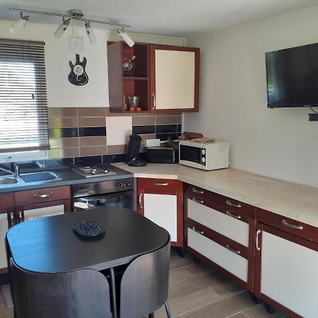 Petite Maison Chalet A 100 M De La Petite Mer De Gavres Riantec Εξωτερικό φωτογραφία